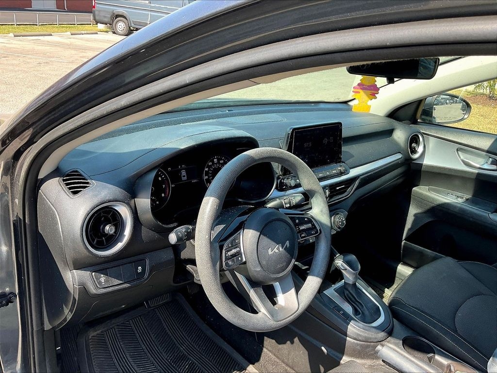 Used 2023 Kia Forte LXS Sedan