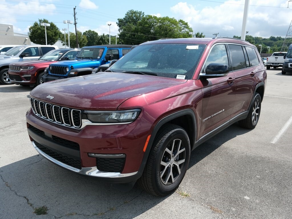 2024 Jeep Grand Cherokee Limited photo 2