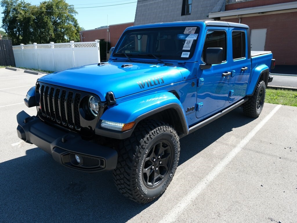 2022 Jeep Gladiator Willys photo 2