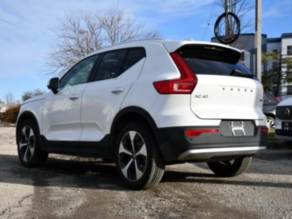 Used 2025 Volvo XC40 B5 Plus Bright Theme SUV