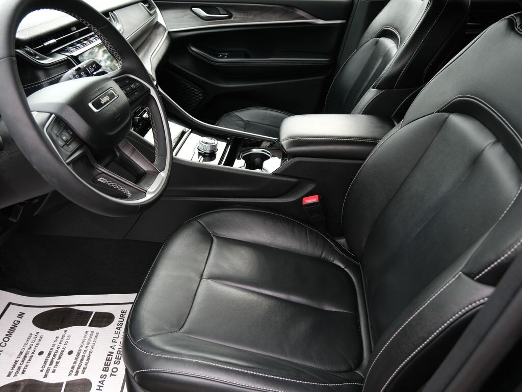 Used 2023 Jeep Grand Cherokee Limited SUV