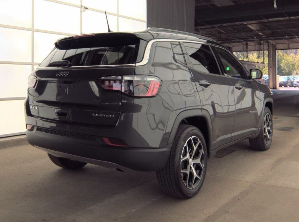 Used 2024 Jeep Compass Limited SUV