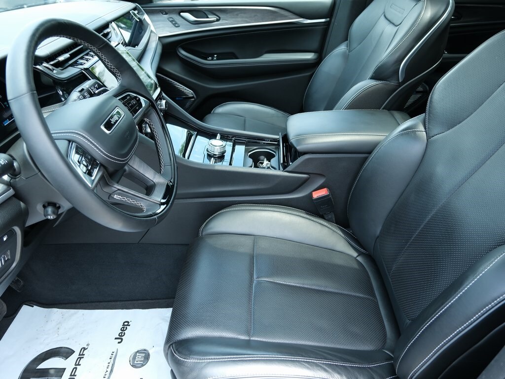 2023 Jeep Cherokee Overland 4xe photo 4