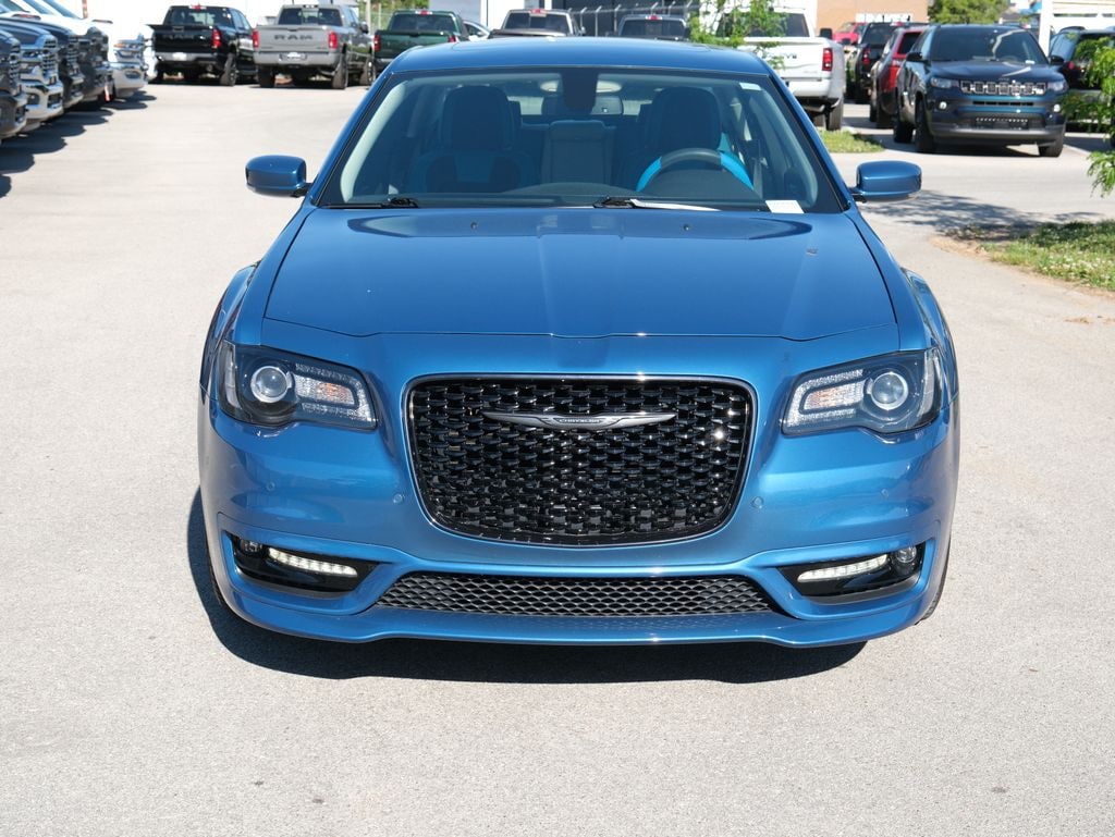 Used 2022 Chrysler 300 Touring L Sedan
