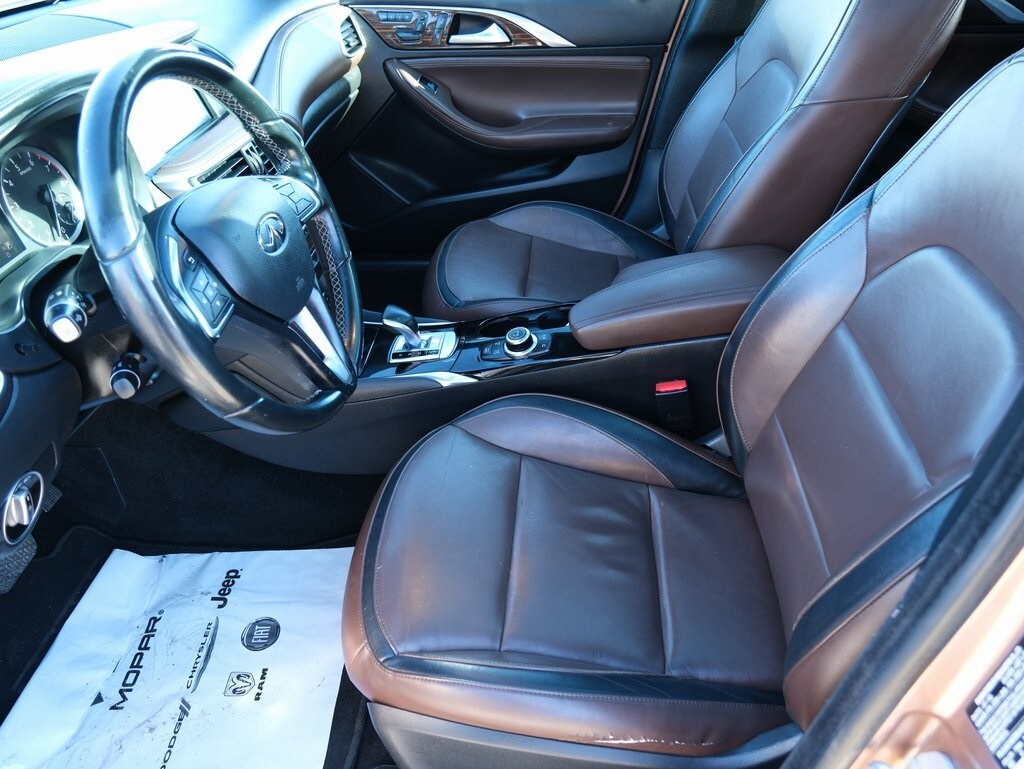 Used 2017 INFINITI QX30 SUV