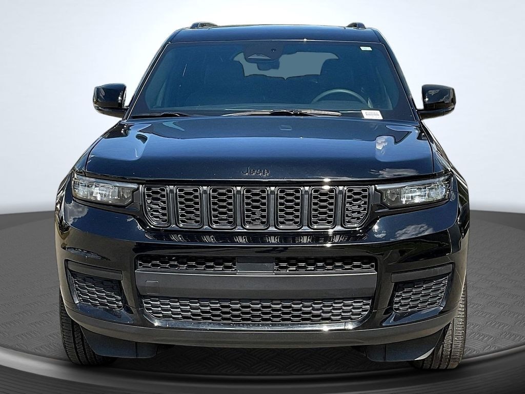 Used 2025 Jeep Grand Cherokee L Laredo SUV