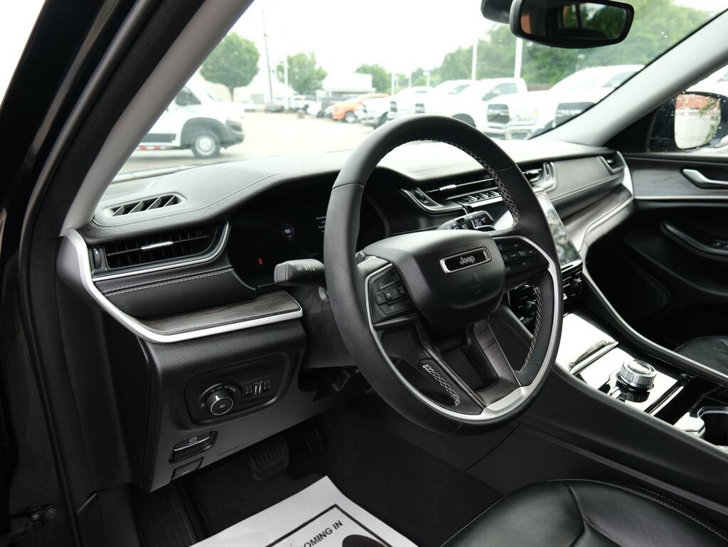 Used 2023 Jeep Grand Cherokee Limited SUV