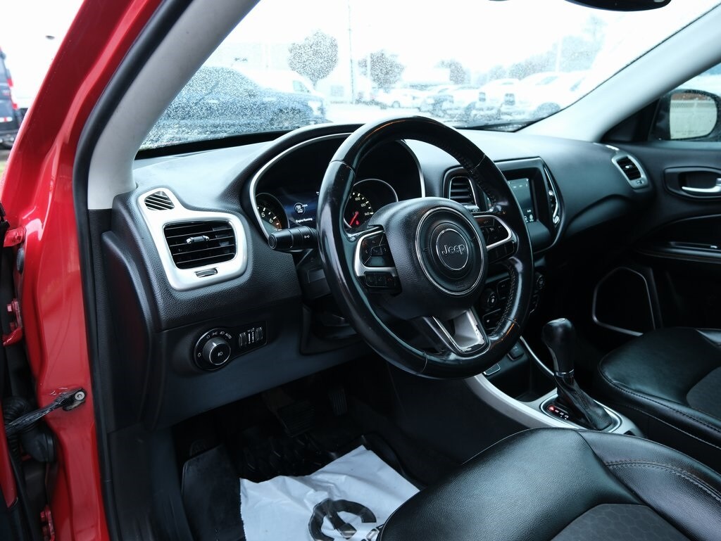 Used 2018 Jeep Compass Latitude FWD SUV