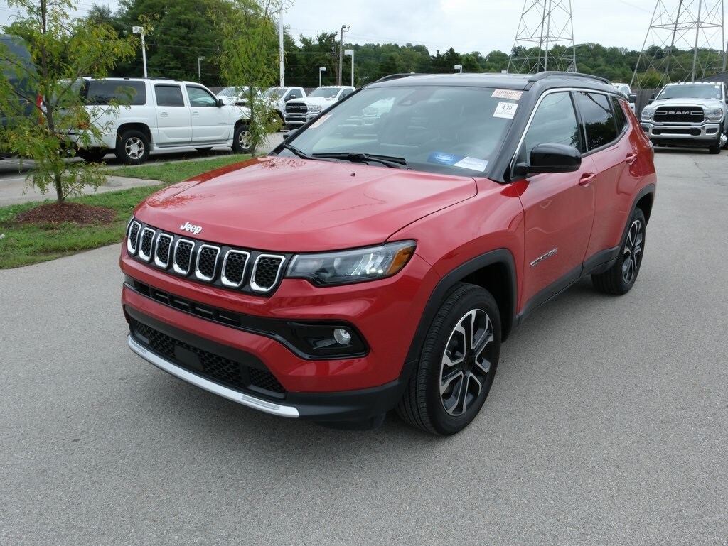 2023 Jeep Compass Limited photo 2
