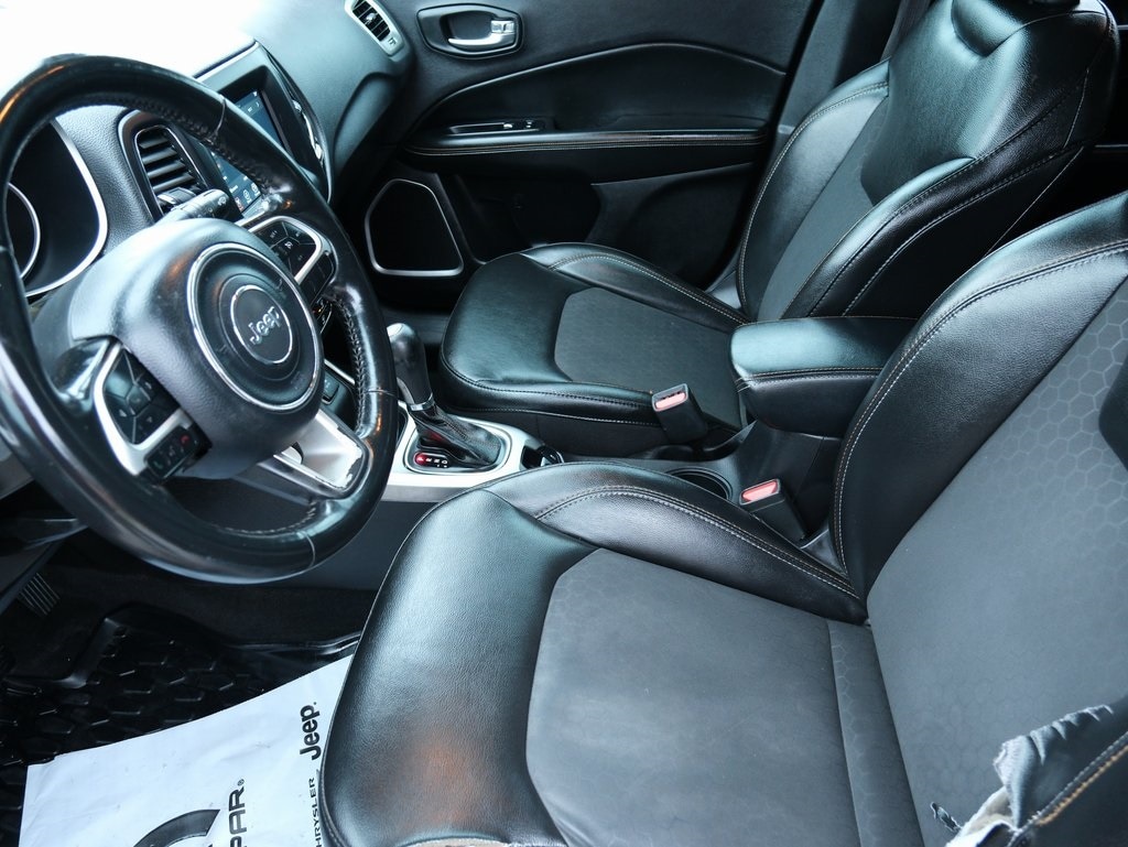 Used 2018 Jeep Compass Latitude FWD SUV