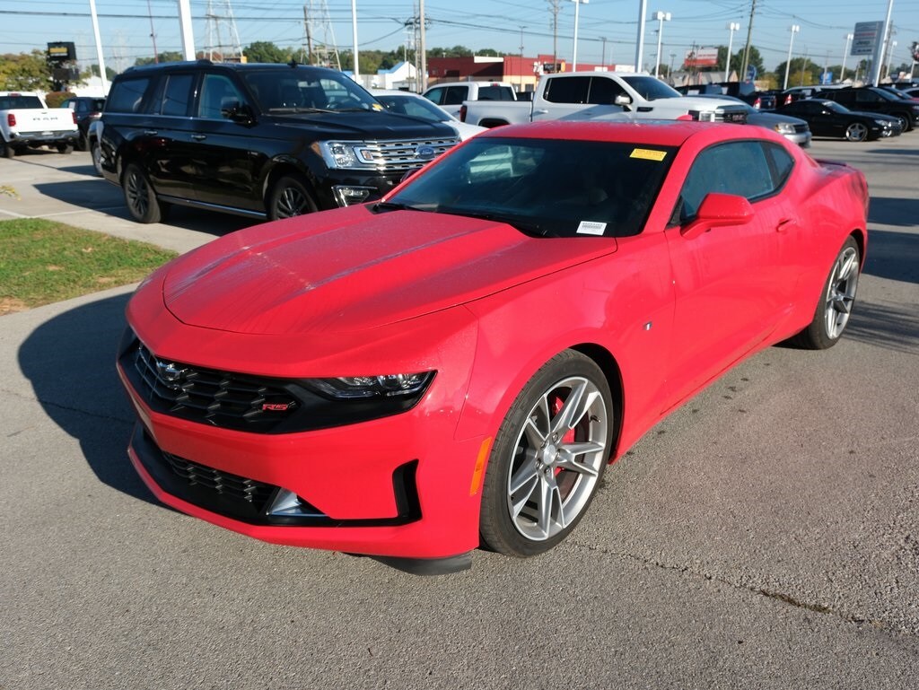2024 Chevrolet Camaro 1LT photo 2