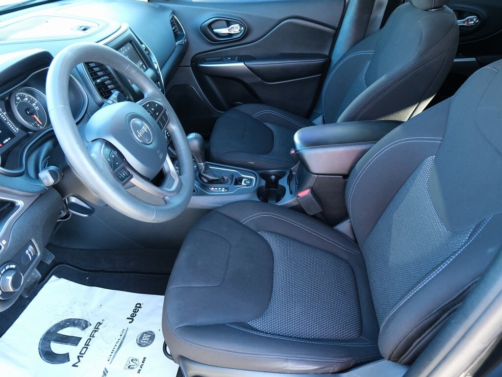 2021 Jeep Cherokee Latitude photo 4