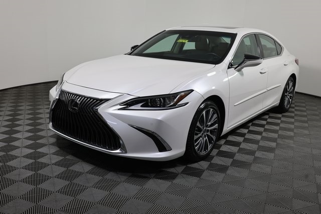 2019 Lexus ES 350 350's photo