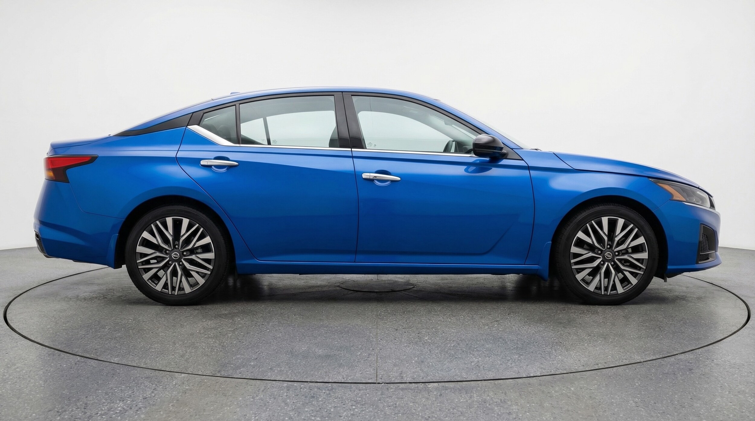 Thumbnail: 2025 Nissan Altima - 8