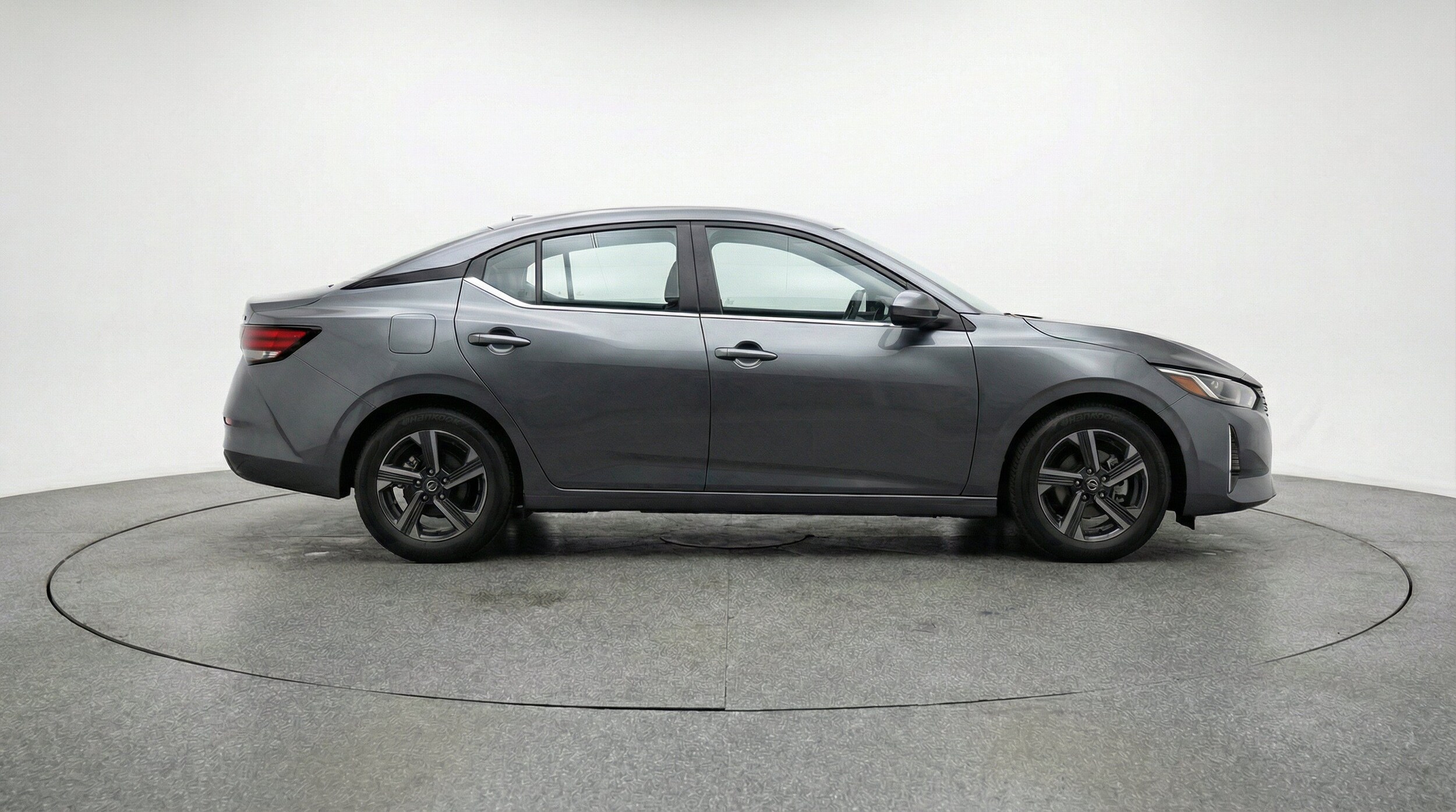 Thumbnail: 2025 Nissan Sentra - 11