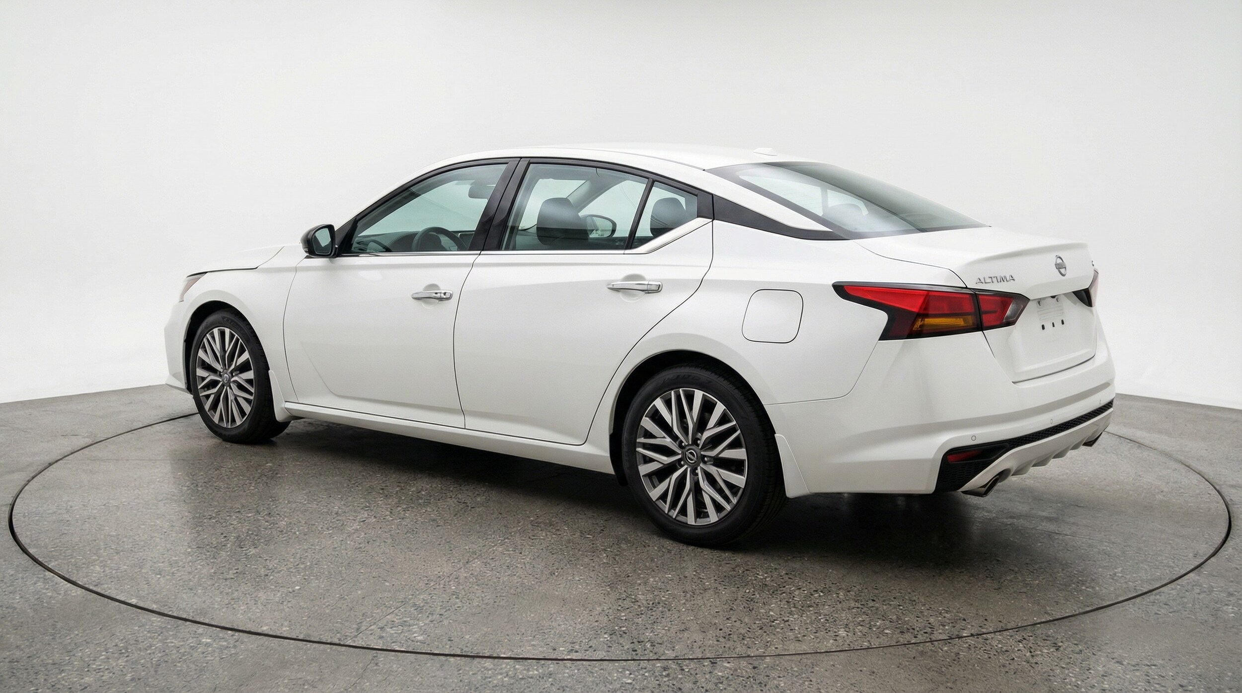 Thumbnail: 2025 Nissan Altima - 5
