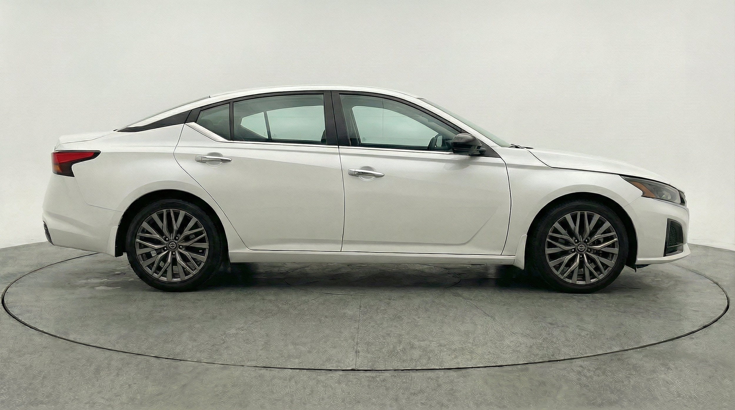Thumbnail: 2025 Nissan Altima - 10
