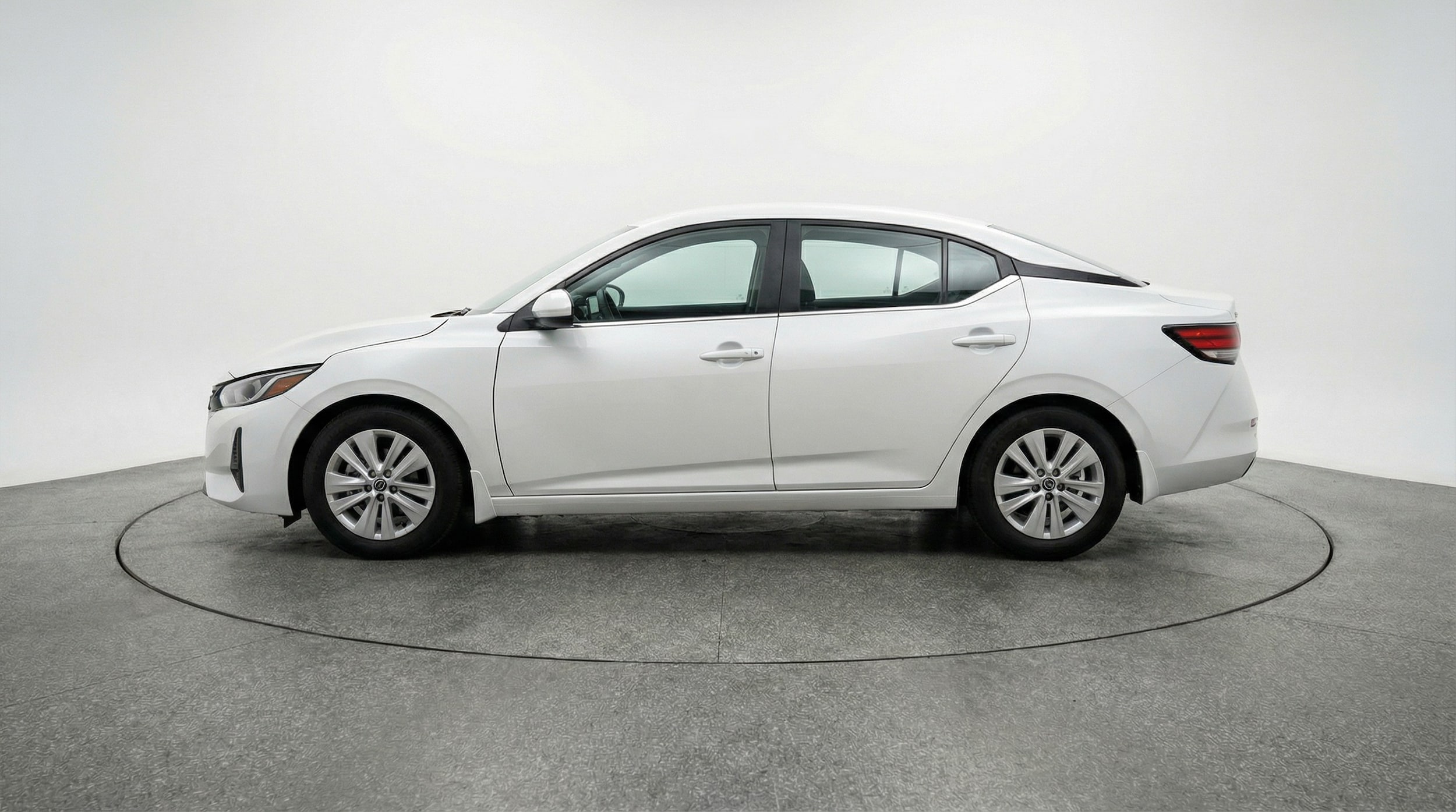 Thumbnail: 2025 Nissan Sentra - 4