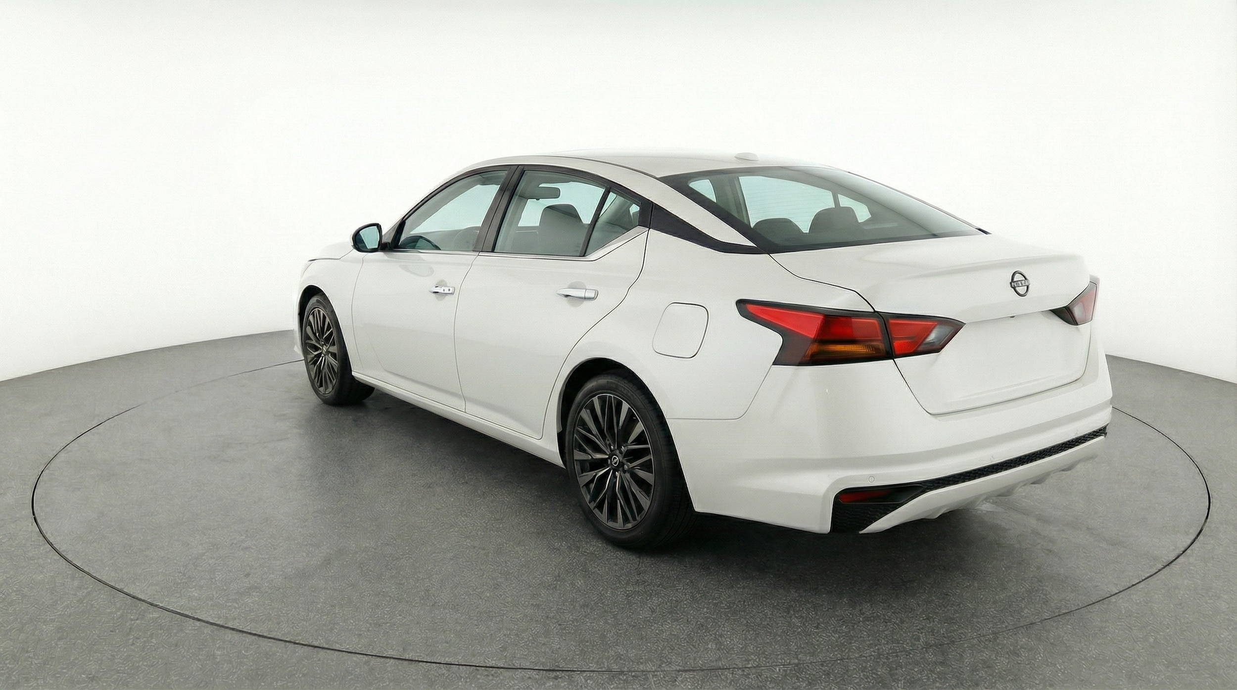 Thumbnail: 2025 Nissan Altima - 5