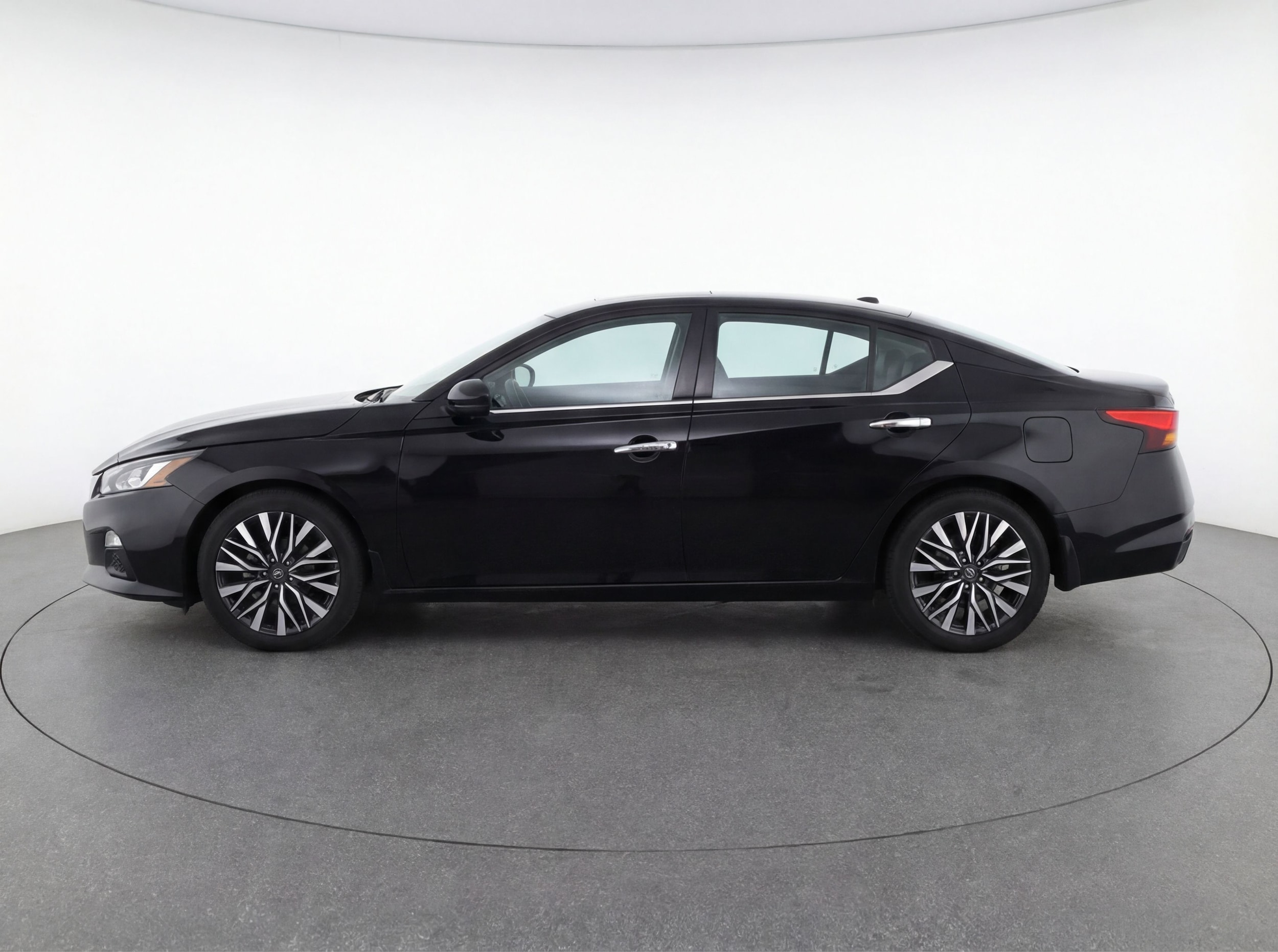 Thumbnail: 2024 Nissan Altima - 4