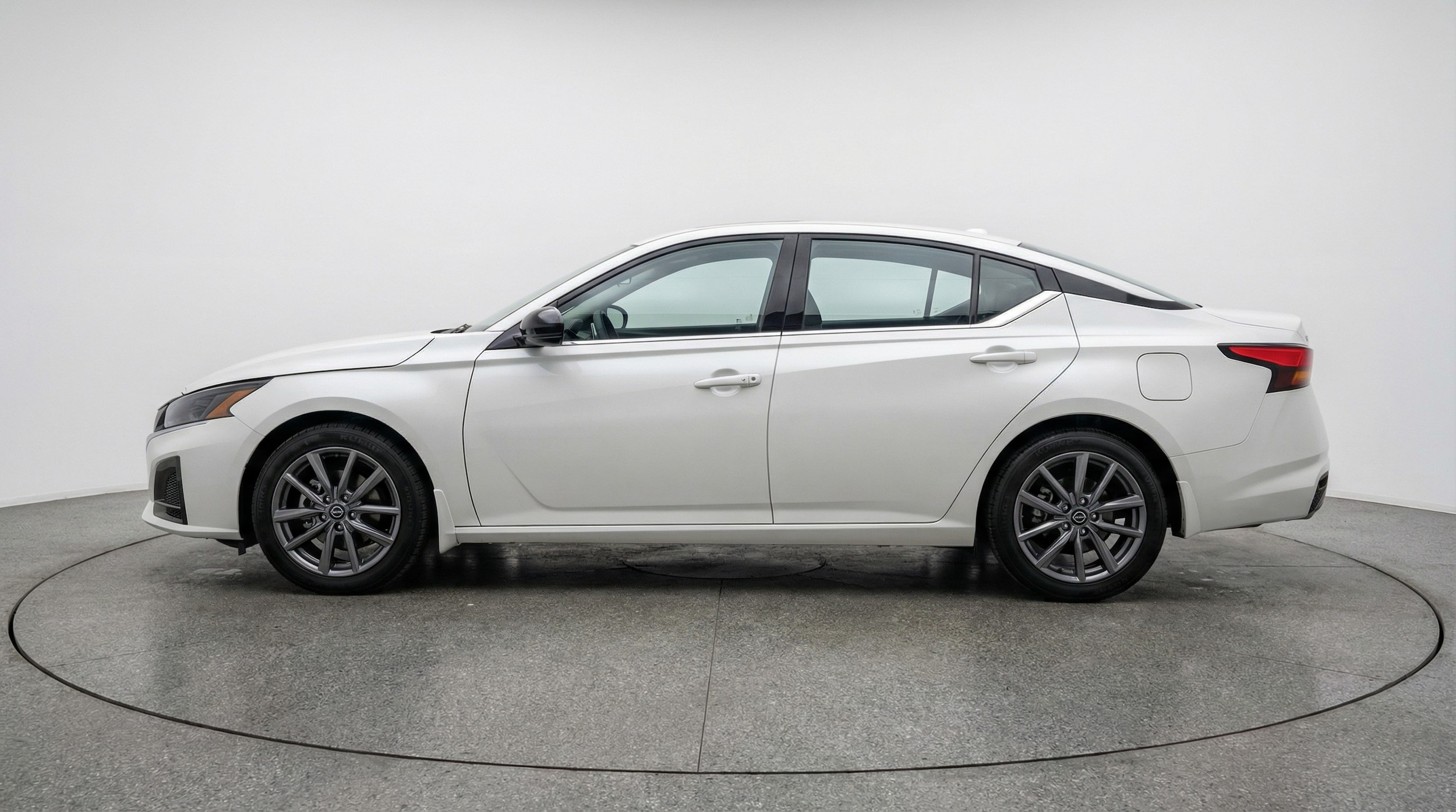 Thumbnail: 2025 Nissan Altima - 4