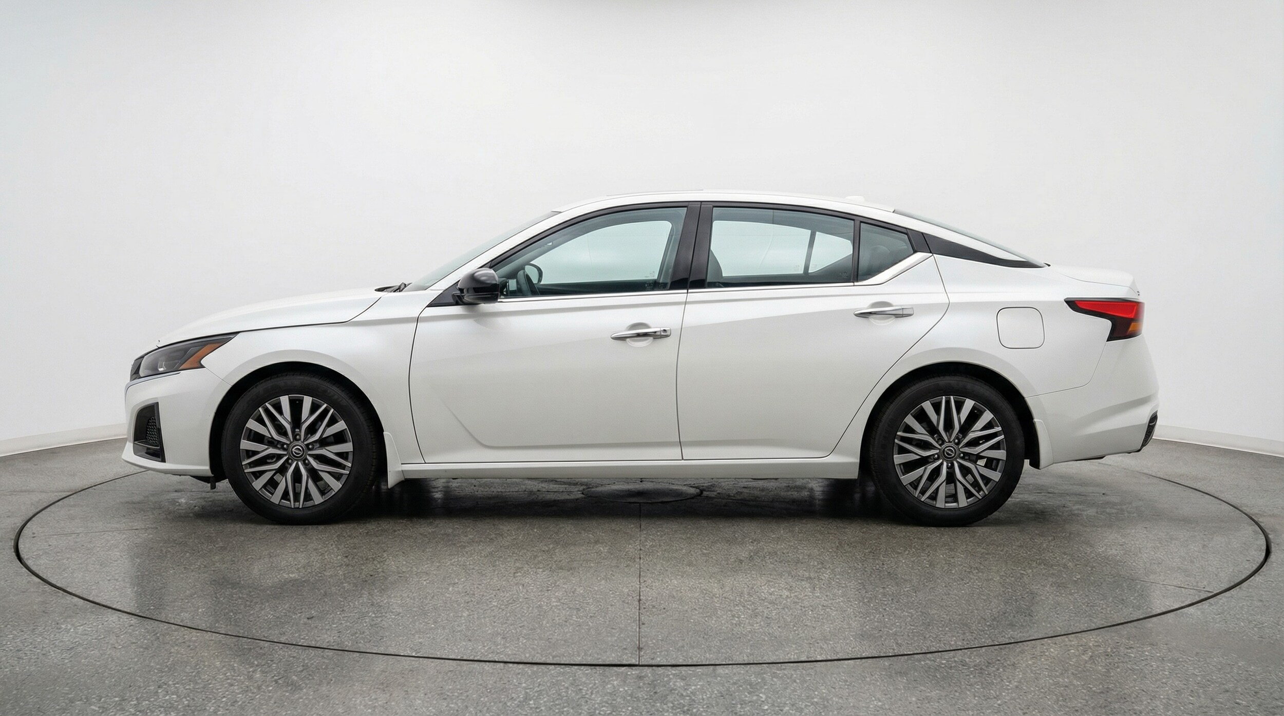 Thumbnail: 2025 Nissan Altima - 4