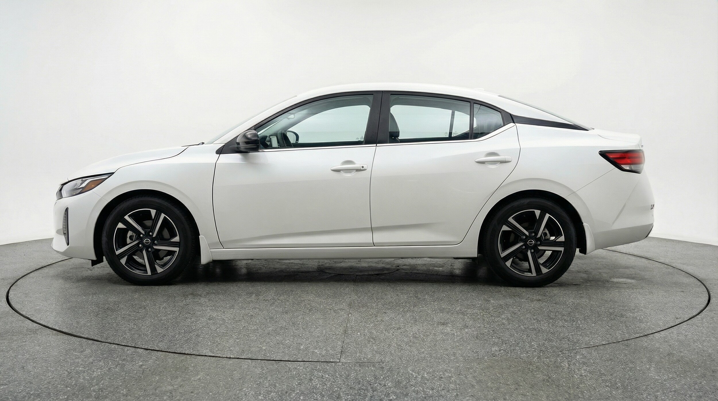 Thumbnail: 2025 Nissan Sentra - 4