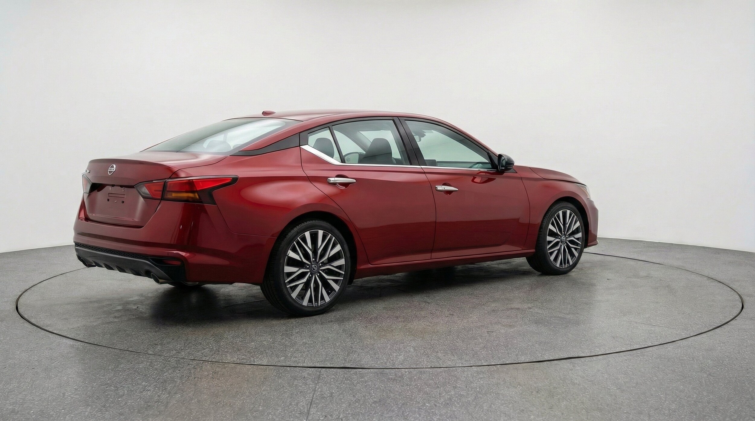 Thumbnail: 2025 Nissan Altima - 9