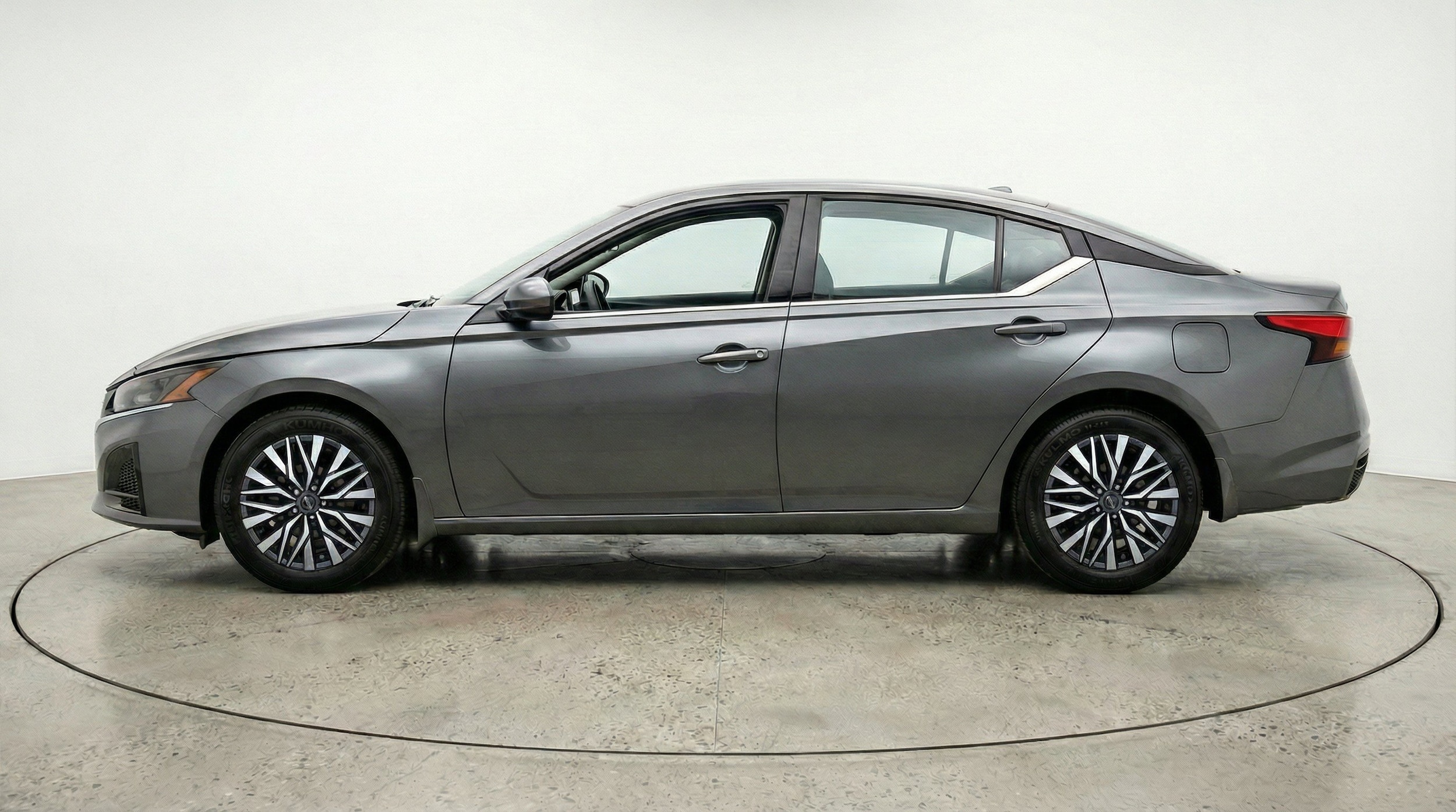 Thumbnail: 2025 Nissan Altima - 5