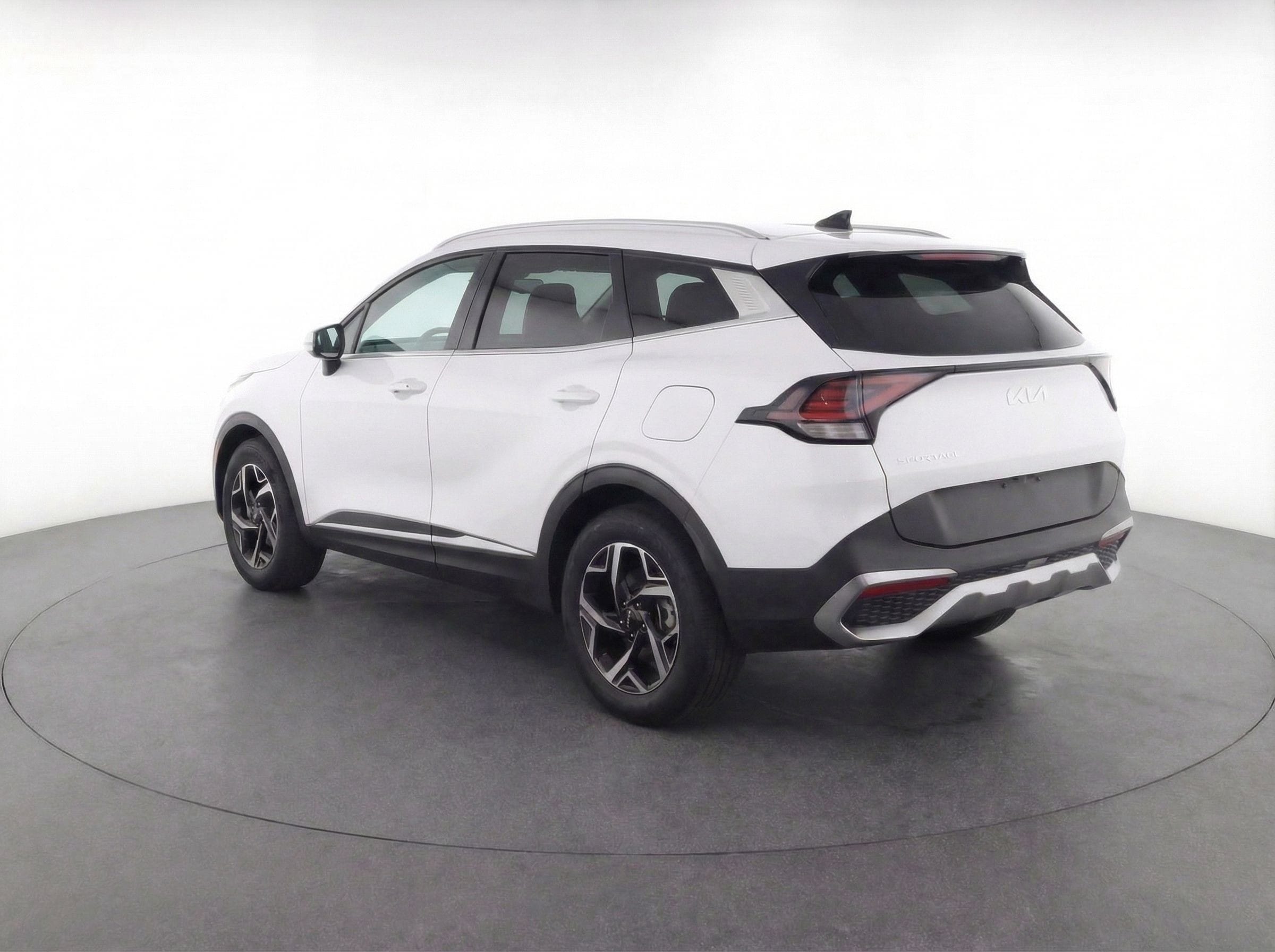 Thumbnail: 2023 Kia Sportage - 5