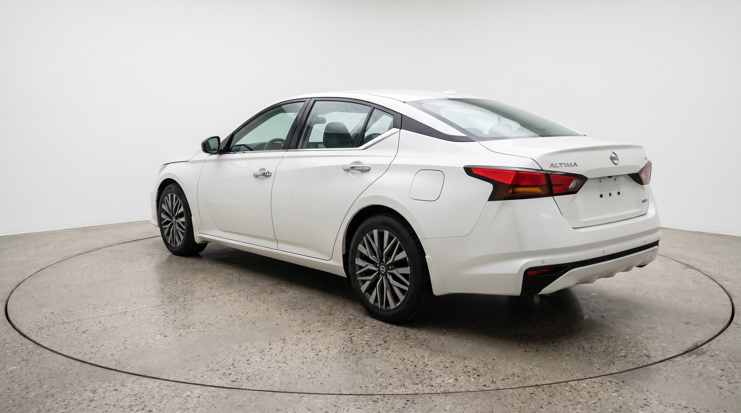 Thumbnail: 2025 Nissan Altima - 5