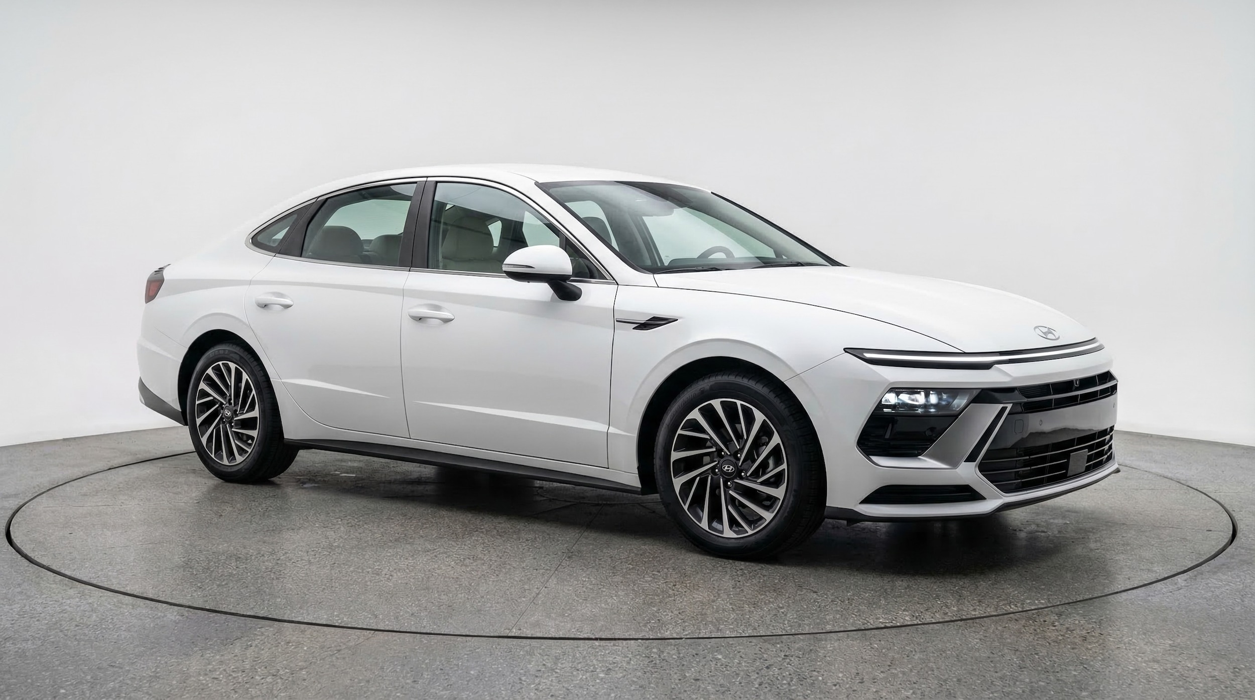 2025 Hyundai Sonata Hybrid