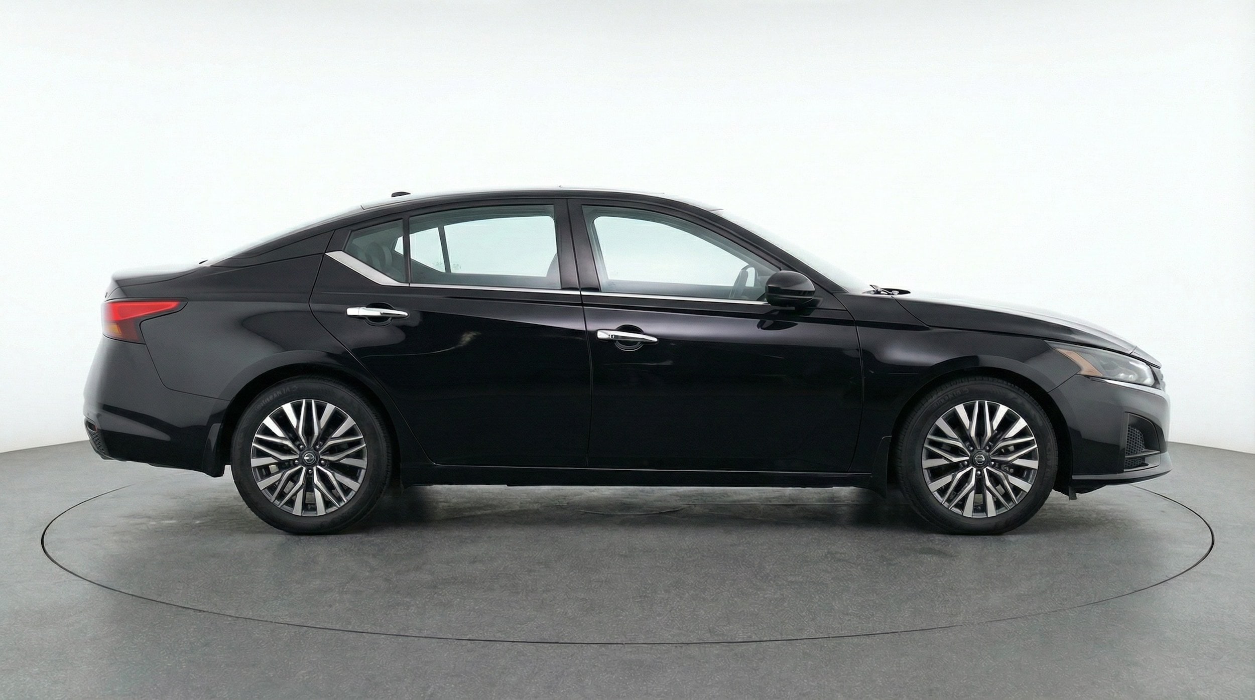 Thumbnail: 2025 Nissan Altima - 8