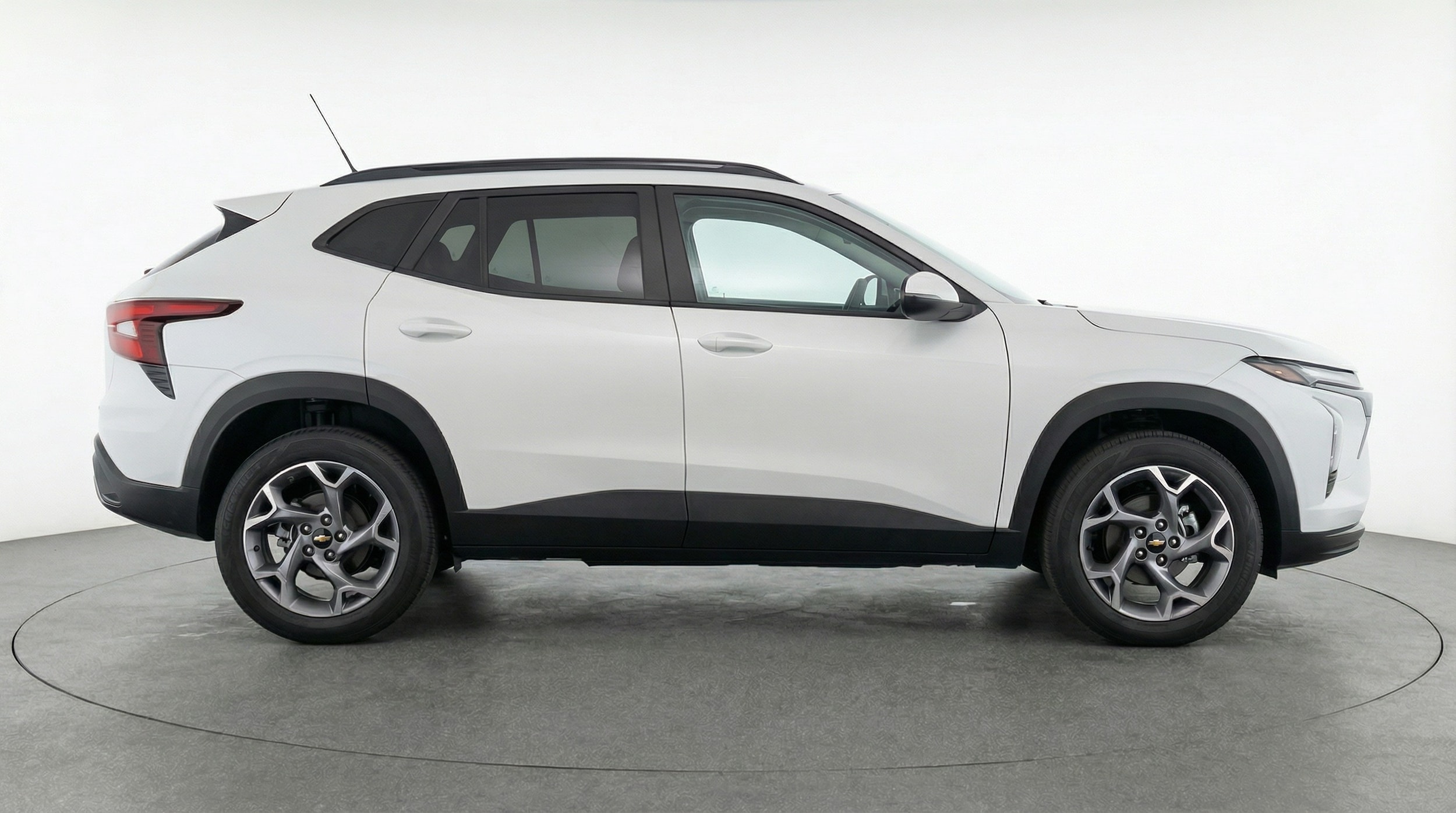 Thumbnail: 2025 Chevrolet Trax - 8