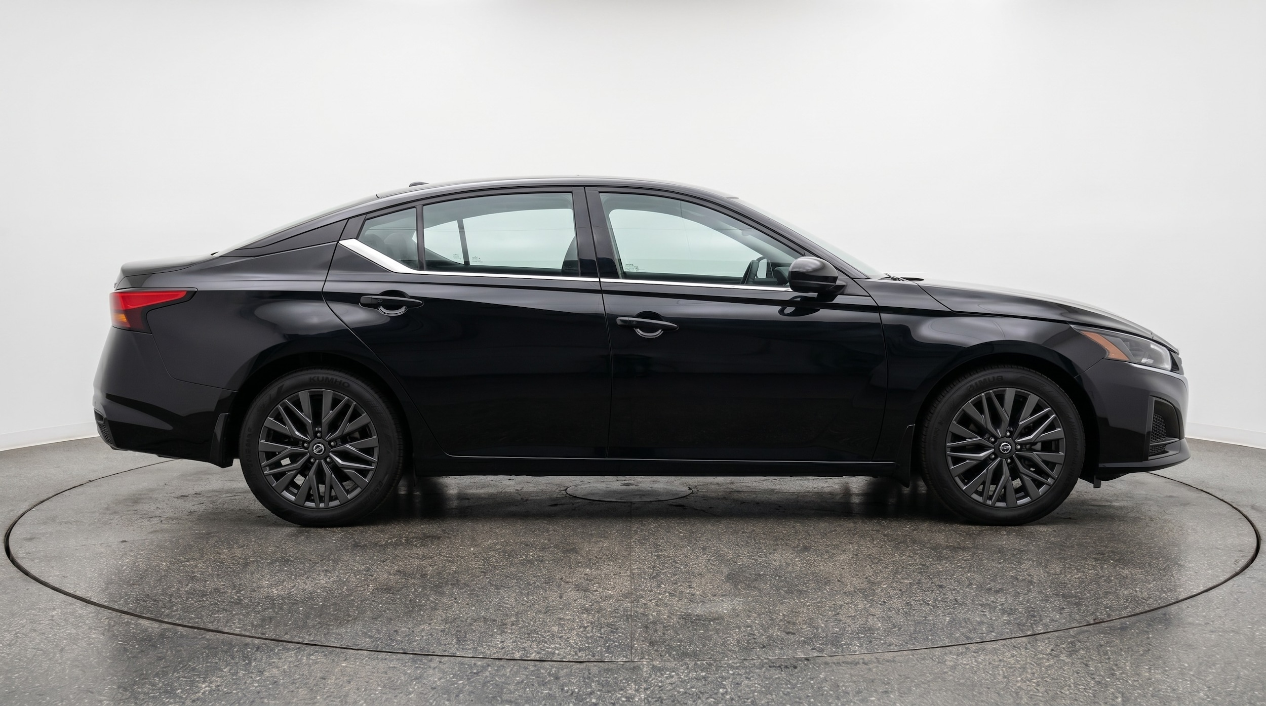 Thumbnail: 2025 Nissan Altima - 8