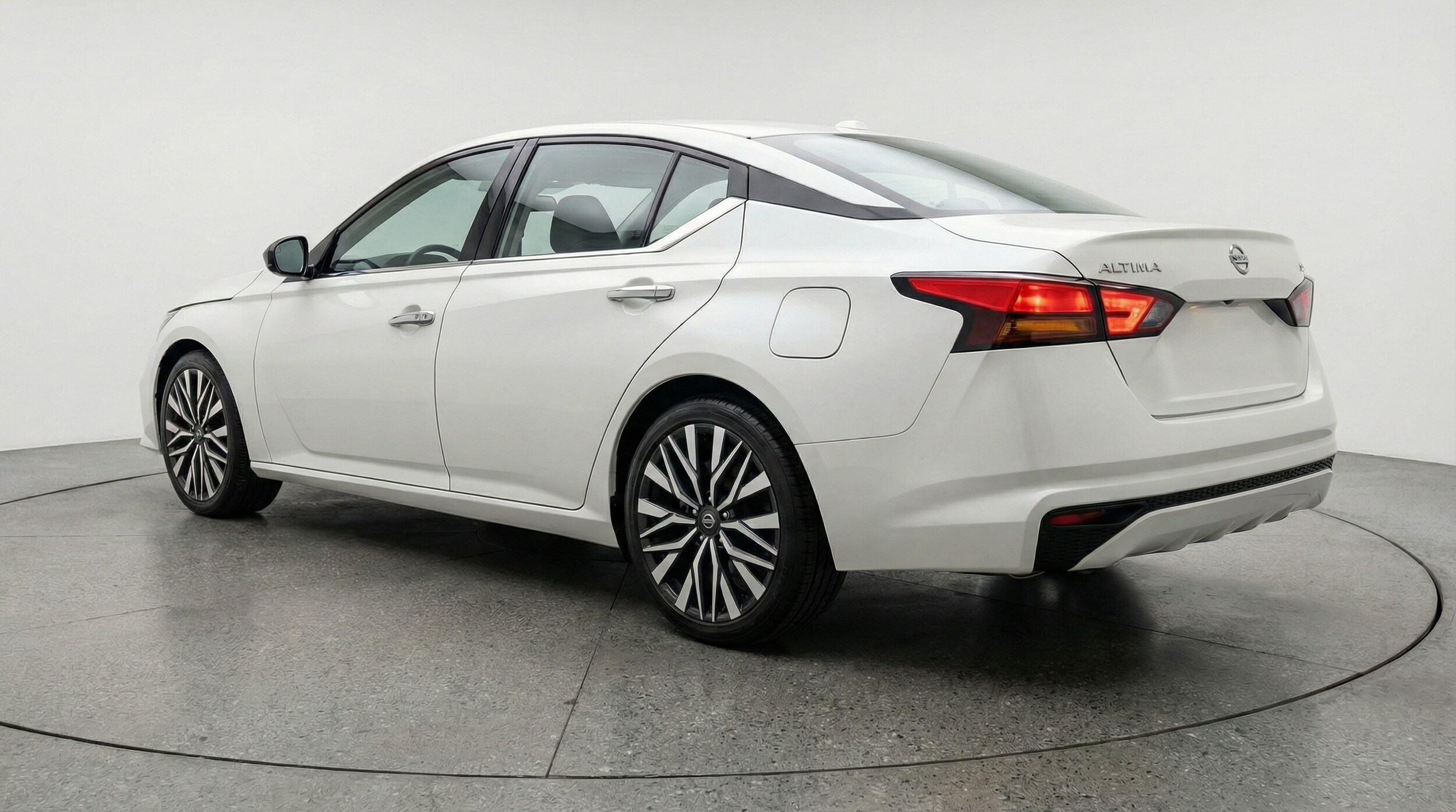 Thumbnail: 2025 Nissan Altima - 5