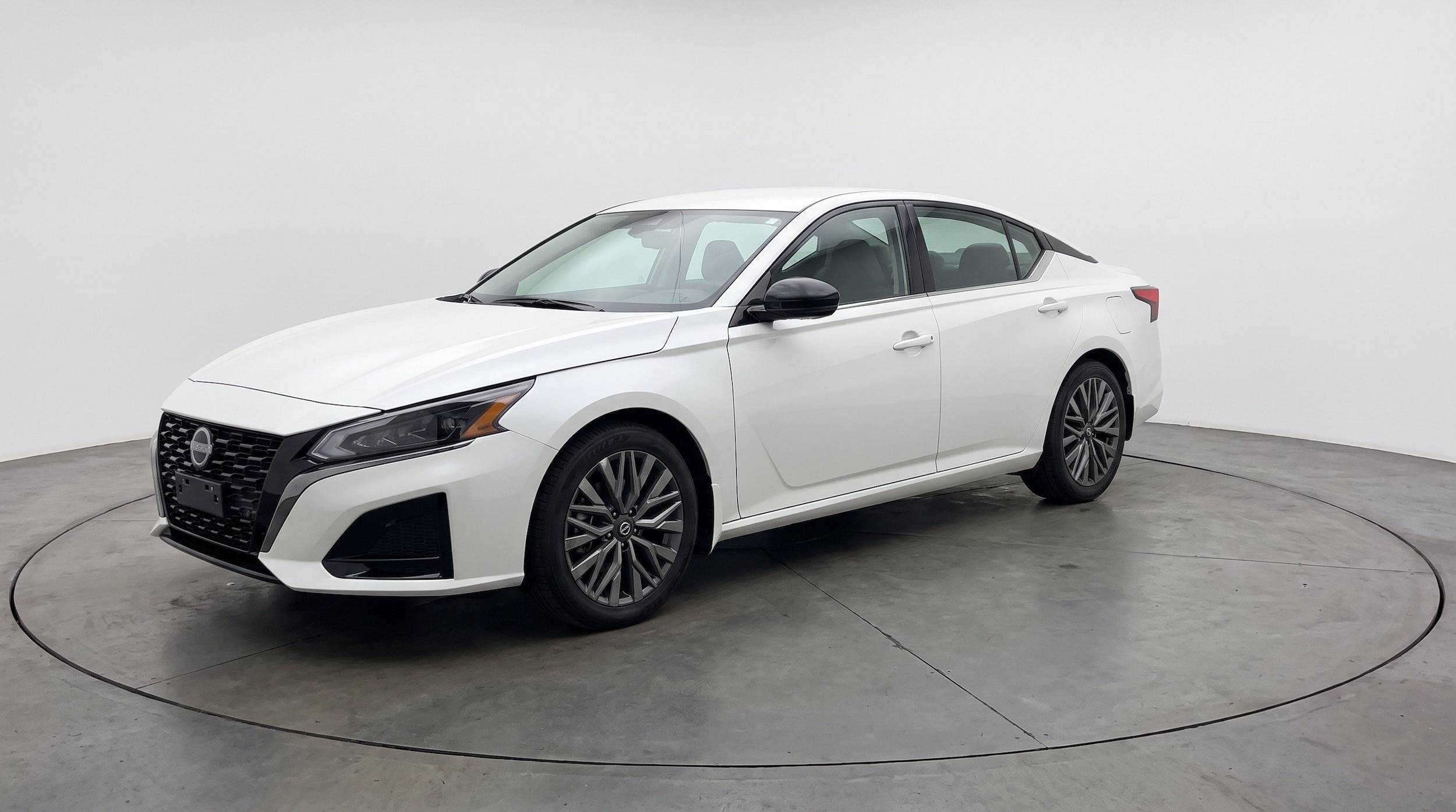 Thumbnail: 2025 Nissan Altima - 3