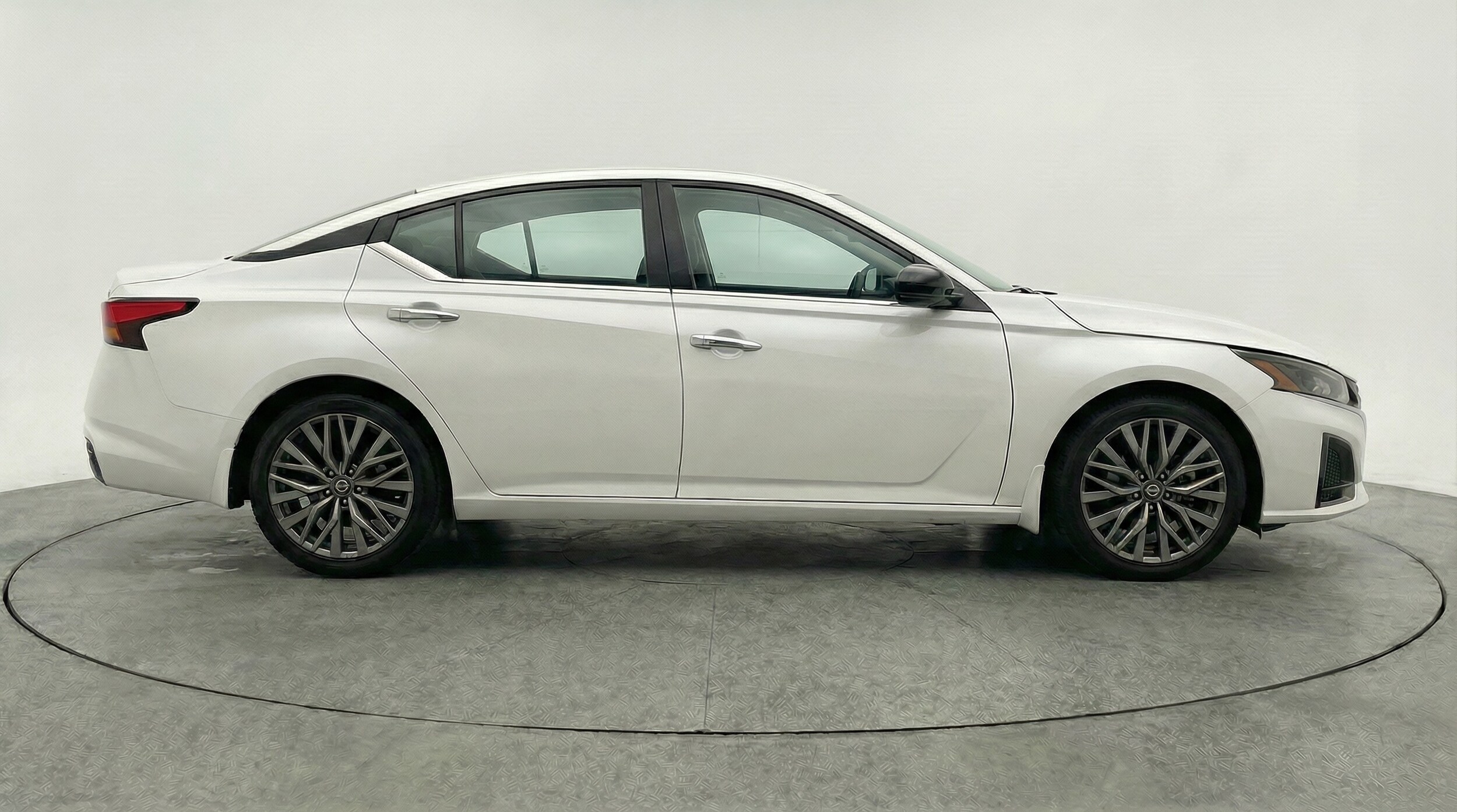 Thumbnail: 2025 Nissan Altima - 8