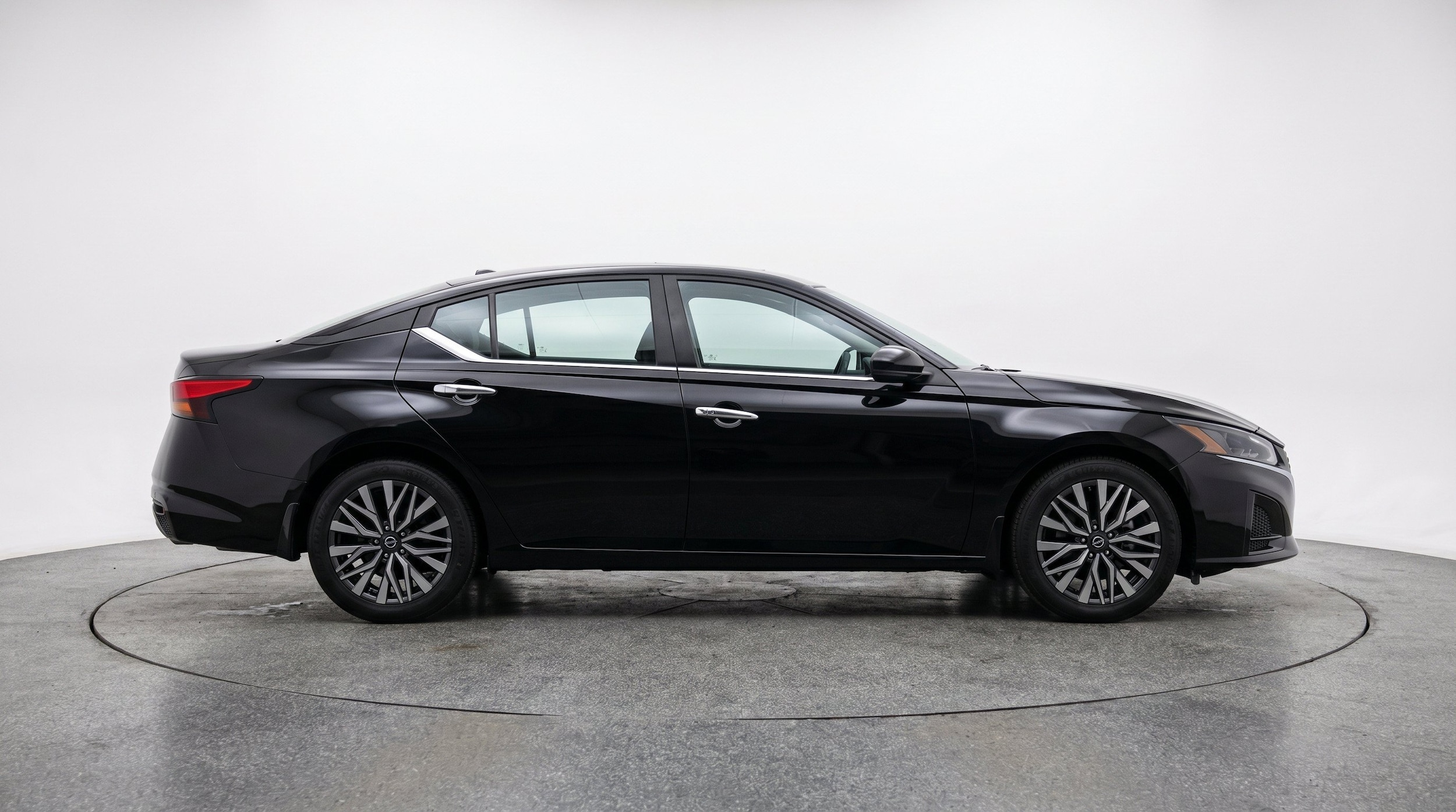 Thumbnail: 2025 Nissan Altima - 11