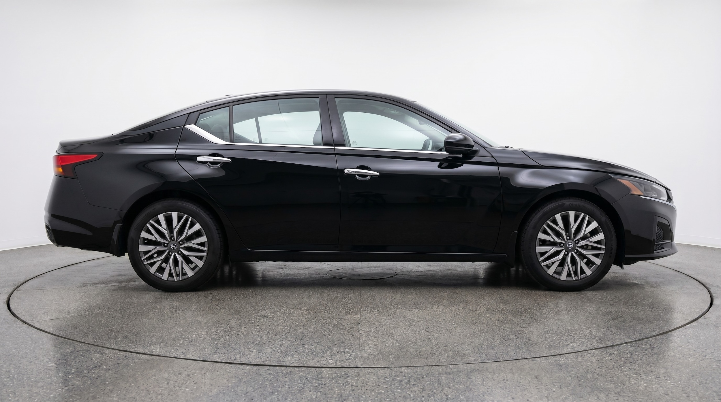 Thumbnail: 2025 Nissan Altima - 8