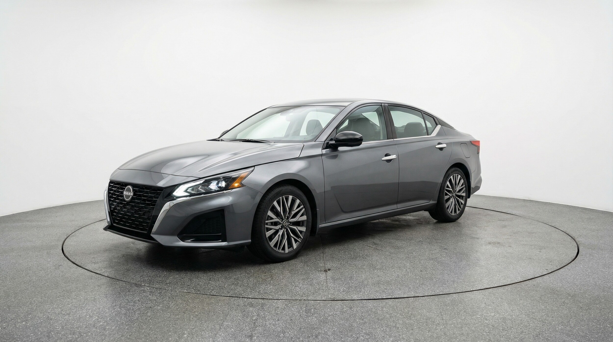 Thumbnail: 2025 Nissan Altima - 3