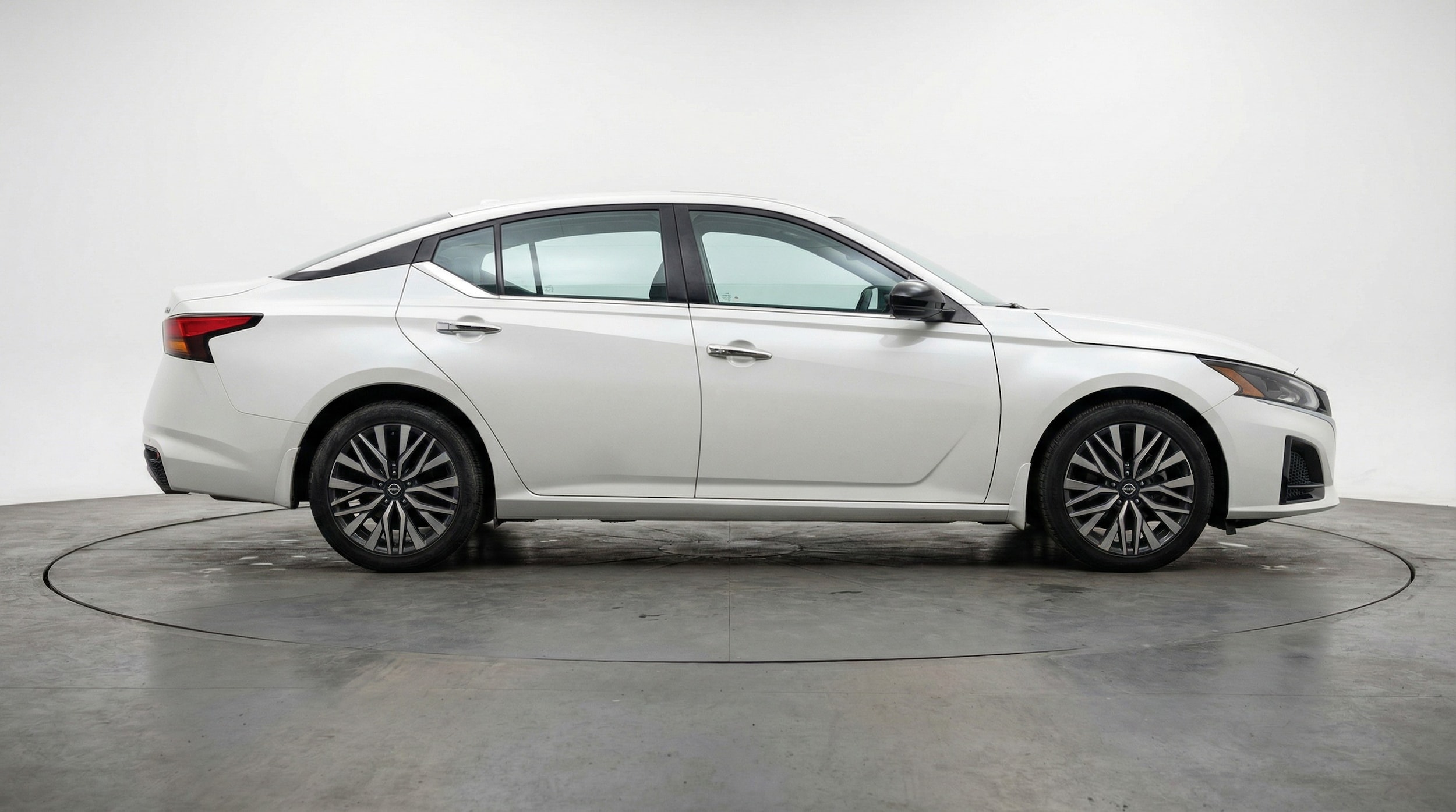 Thumbnail: 2025 Nissan Altima - 8