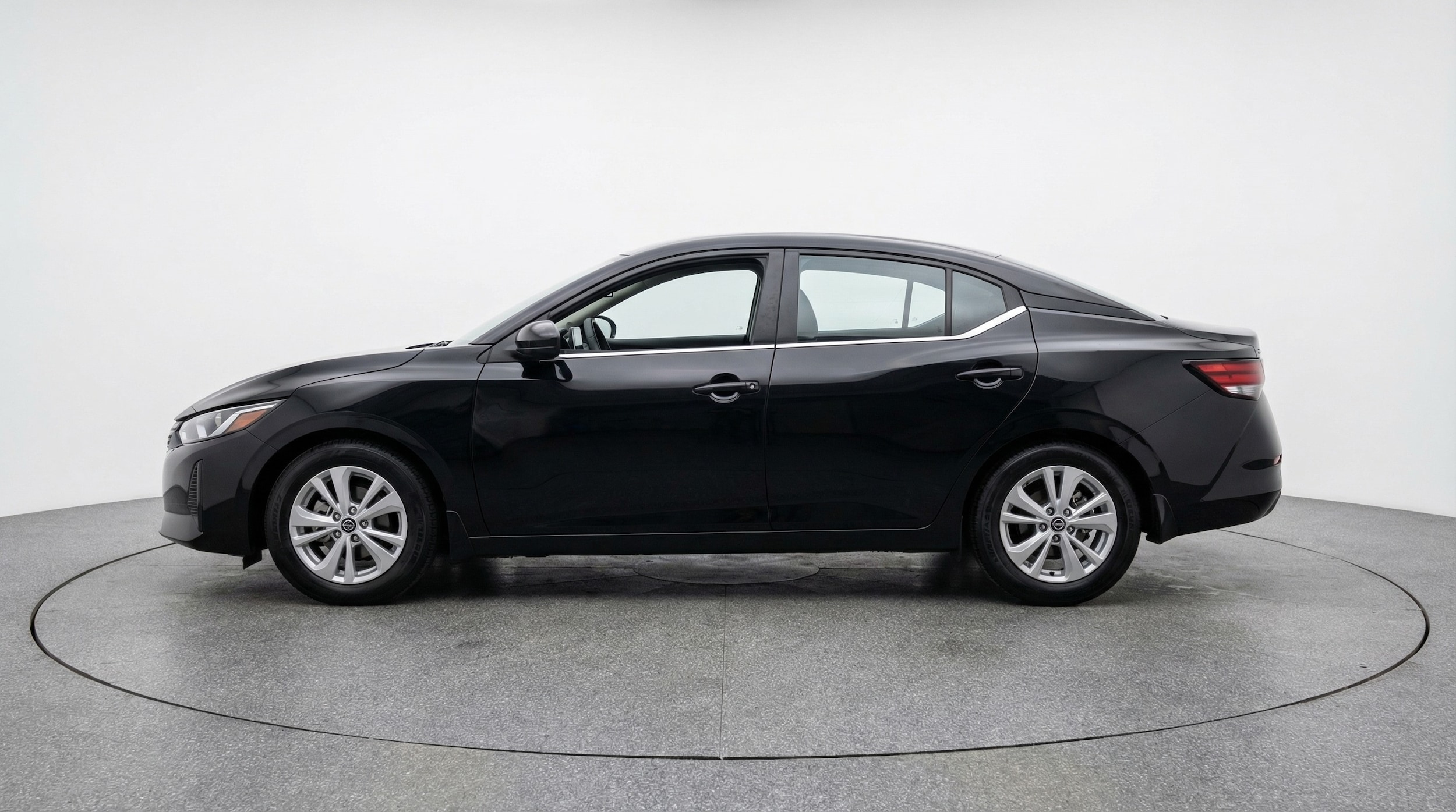 Thumbnail: 2025 Nissan Sentra - 4