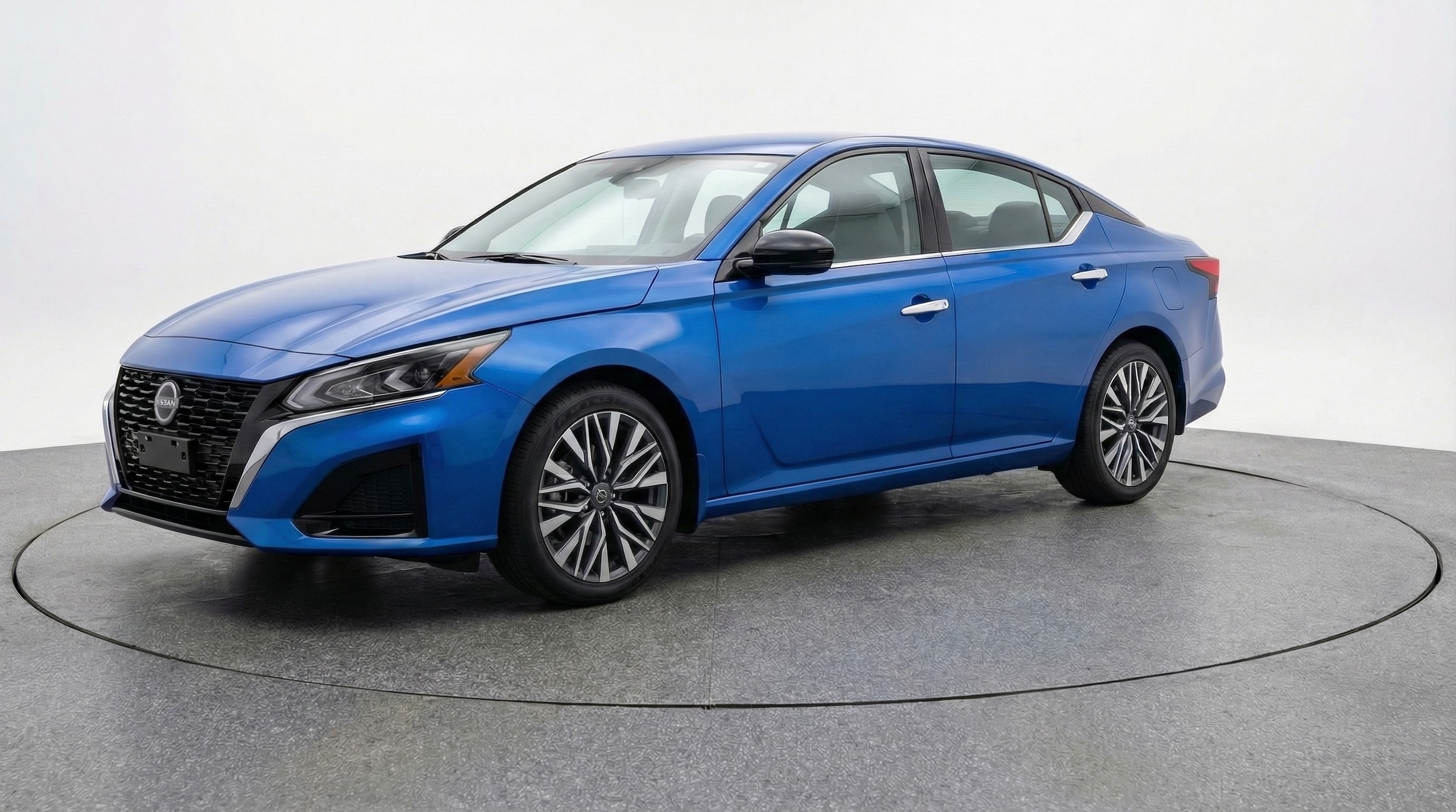 Thumbnail: 2025 Nissan Altima - 3