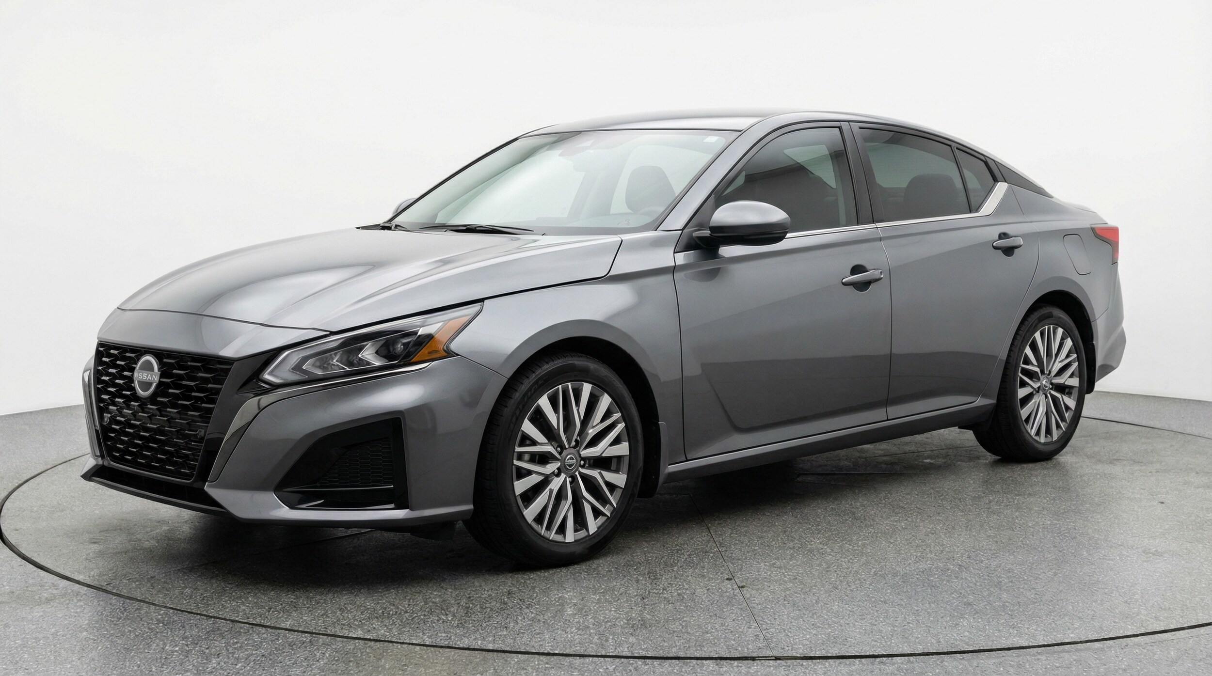 Thumbnail: 2025 Nissan Altima - 3