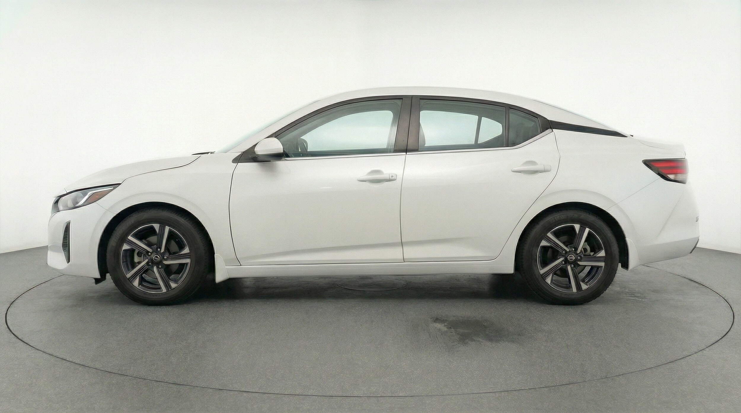 Thumbnail: 2025 Nissan Sentra - 4