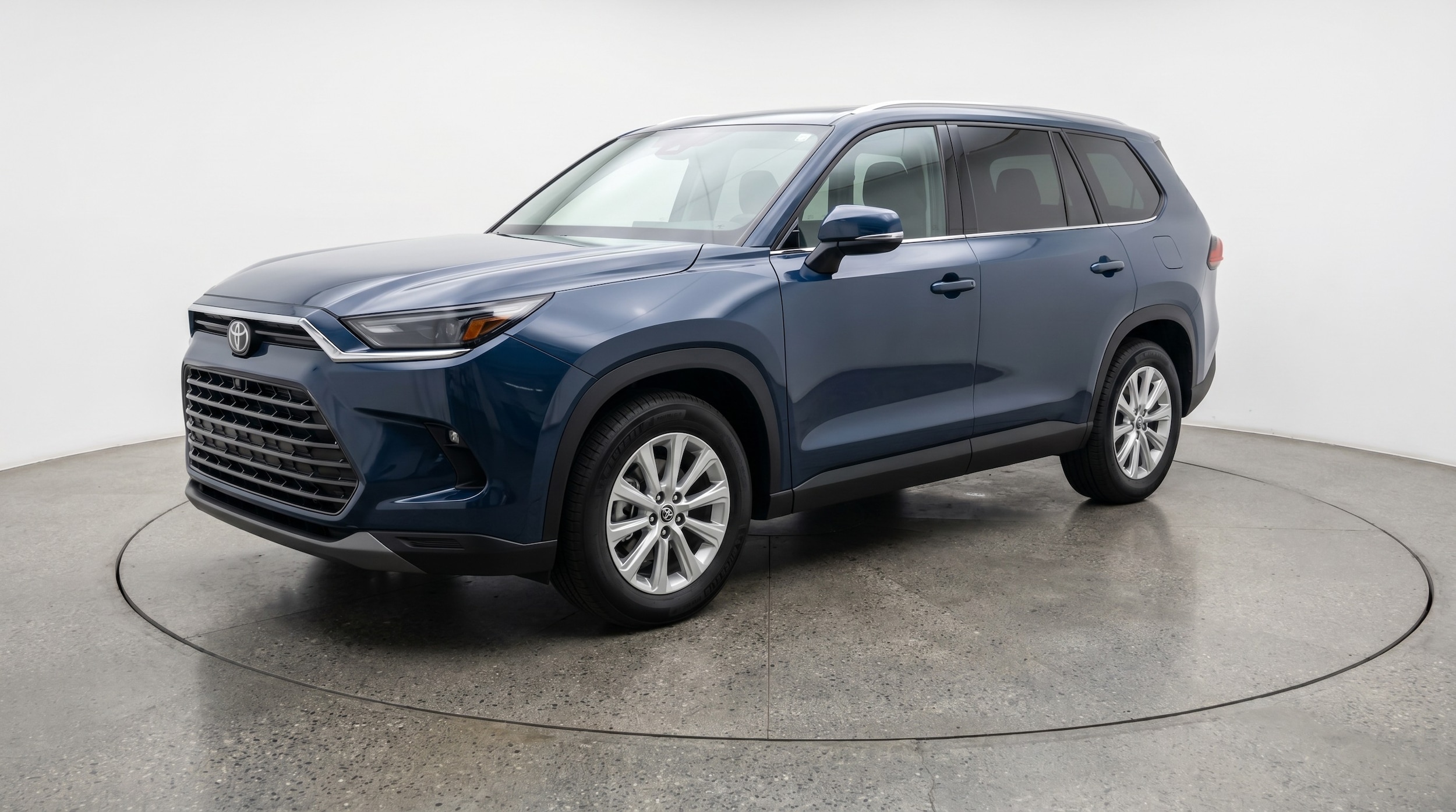 Thumbnail: 2025 Toyota Grand Highlander - 3