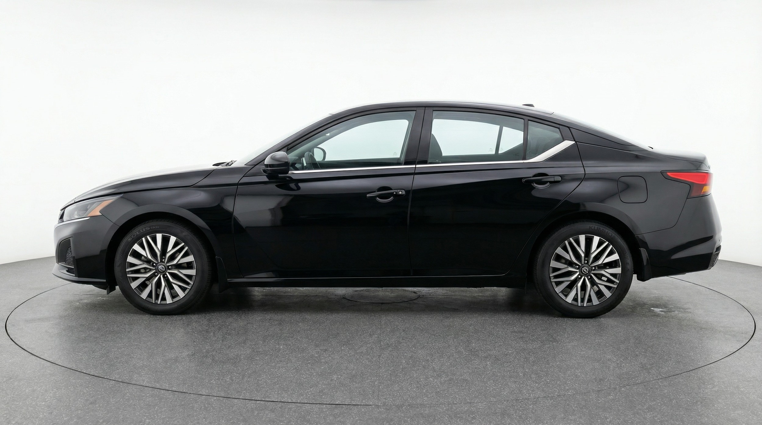 Thumbnail: 2025 Nissan Altima - 4