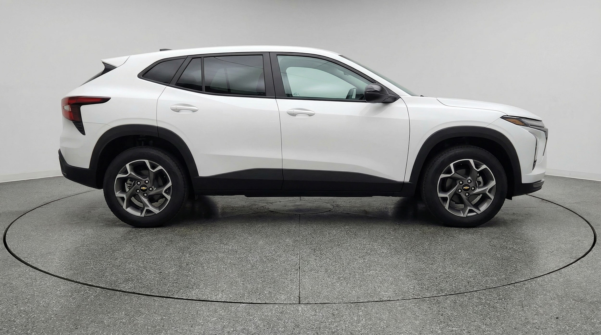 Thumbnail: 2025 Chevrolet Trax - 8