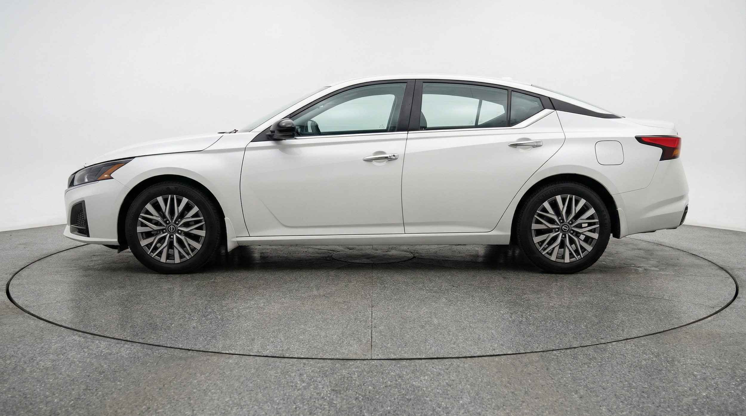 Thumbnail: 2025 Nissan Altima - 4